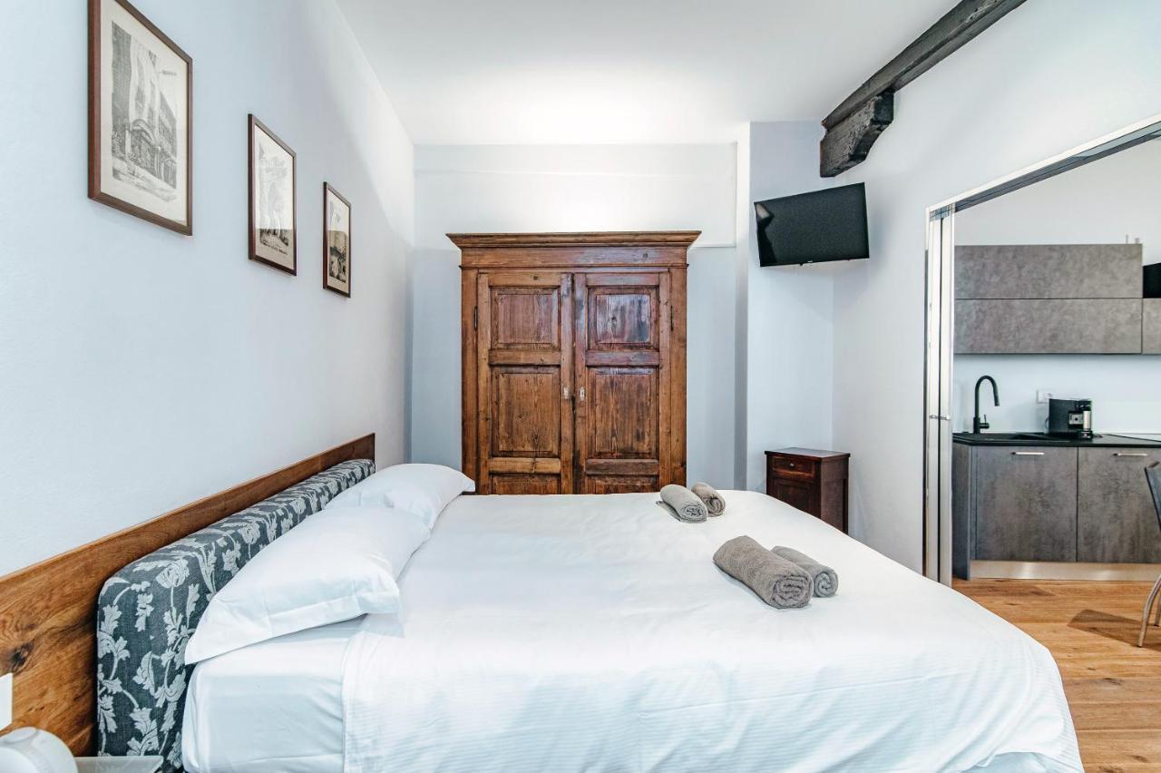 Suite Lo Storico - The House Of Travelers Como Zewnętrze zdjęcie