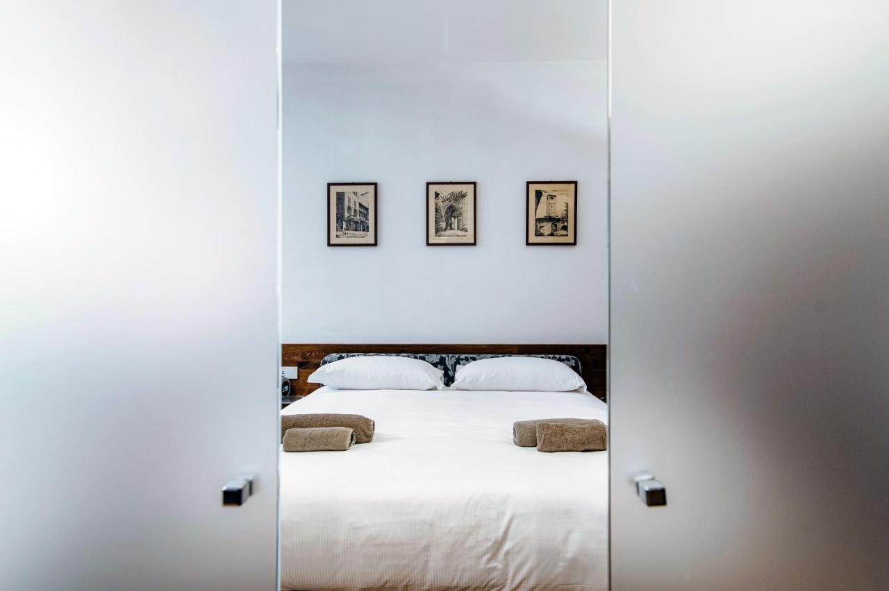 Suite Lo Storico - The House Of Travelers Como Zewnętrze zdjęcie