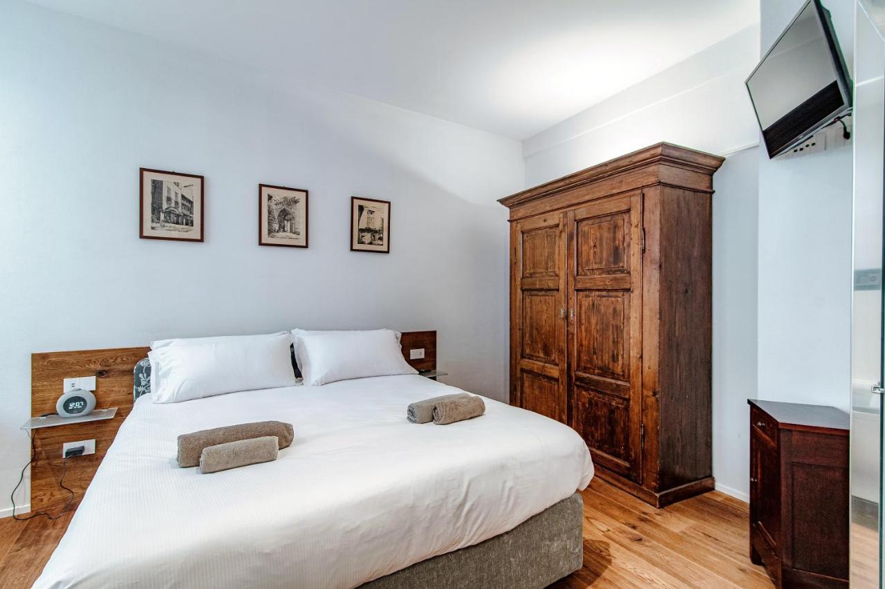 Suite Lo Storico - The House Of Travelers Como Zewnętrze zdjęcie
